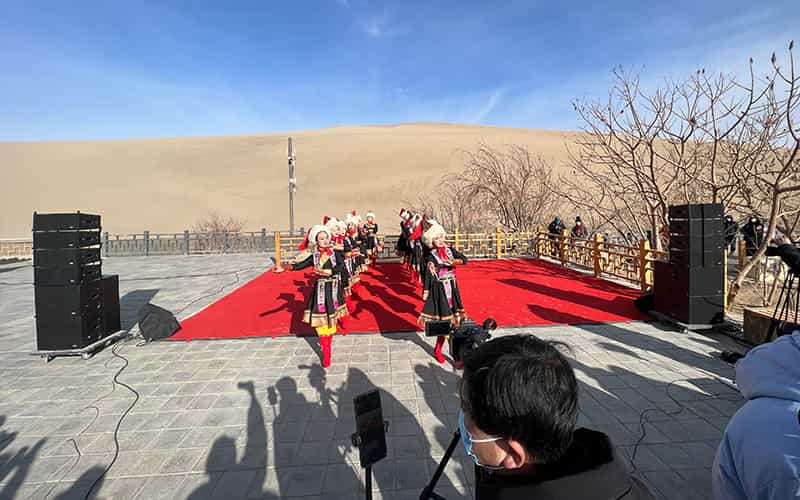廣告物料制作會場布景舞臺搭建展位搭建舞臺燈光設(shè)備演藝音響高清LED屏